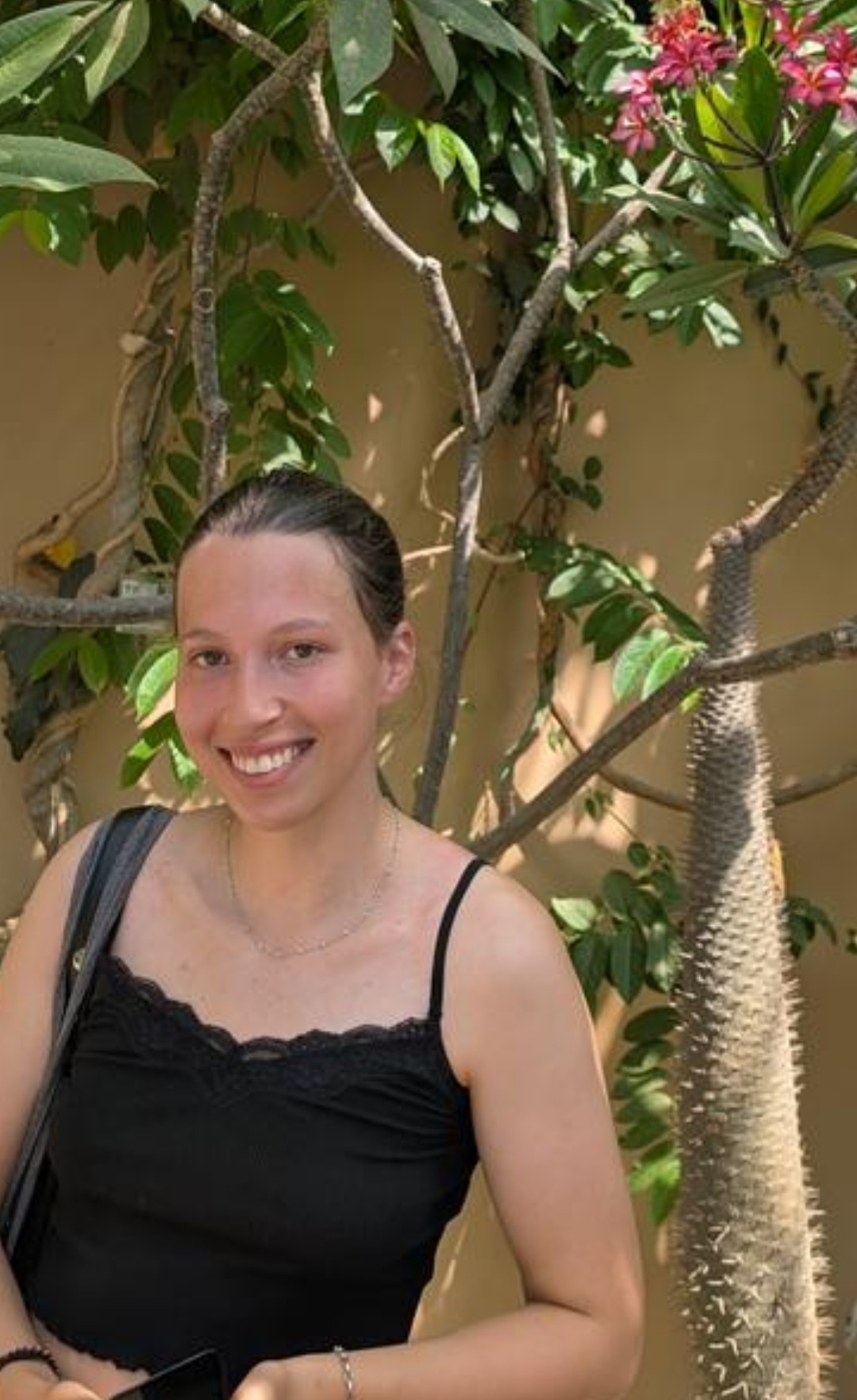  Larina Burkhard